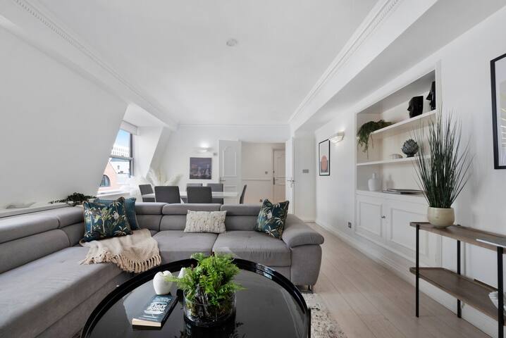 Mayfair Mews Apartment- 2 Bed (5) gallery image 2