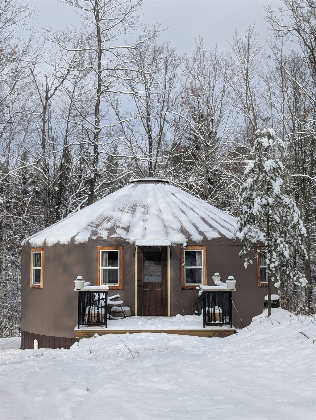 Driftwood' Cozy Luxury Yurt with Sauna & Wi-Fi - Yurts for