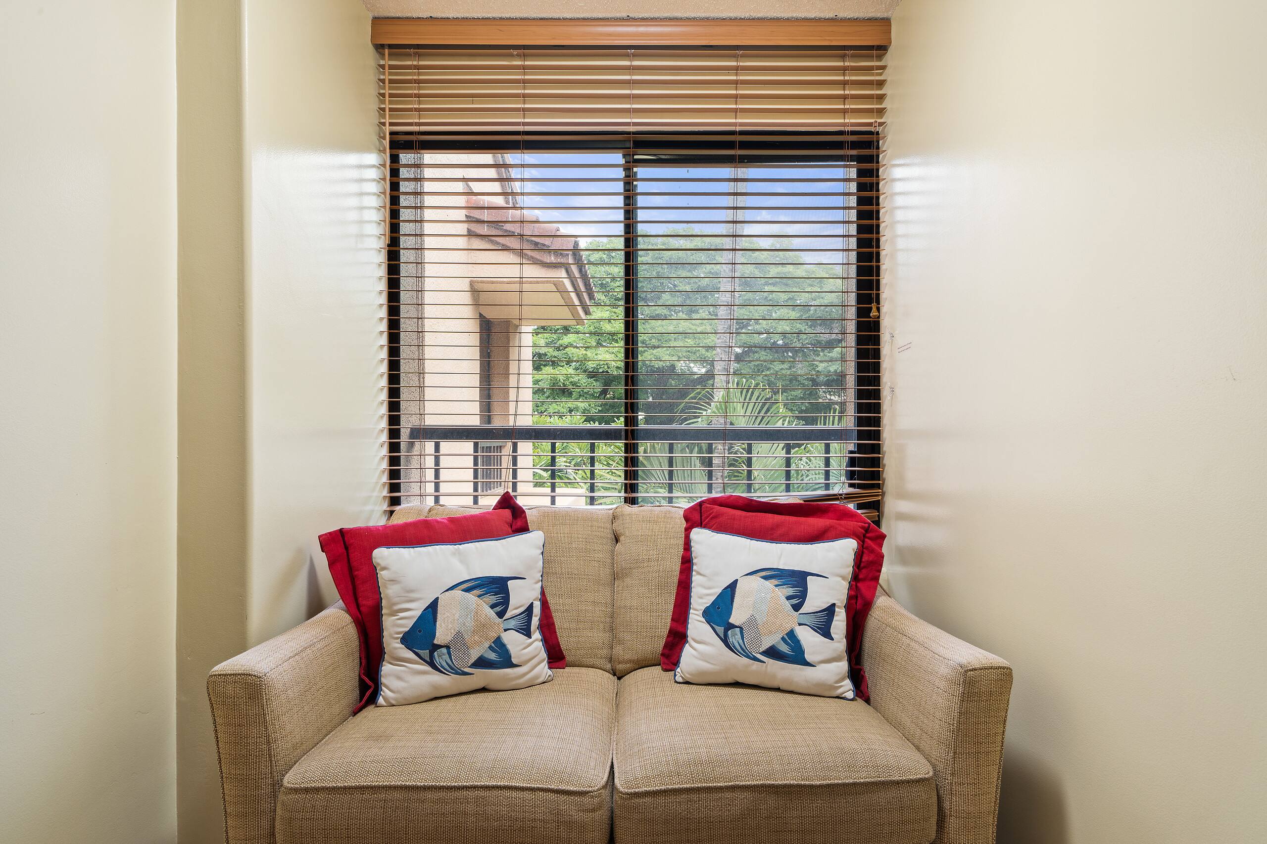 Condo in Lahaina · ★4.89 · 2 bedrooms · 3 beds · 2 baths - Image 21