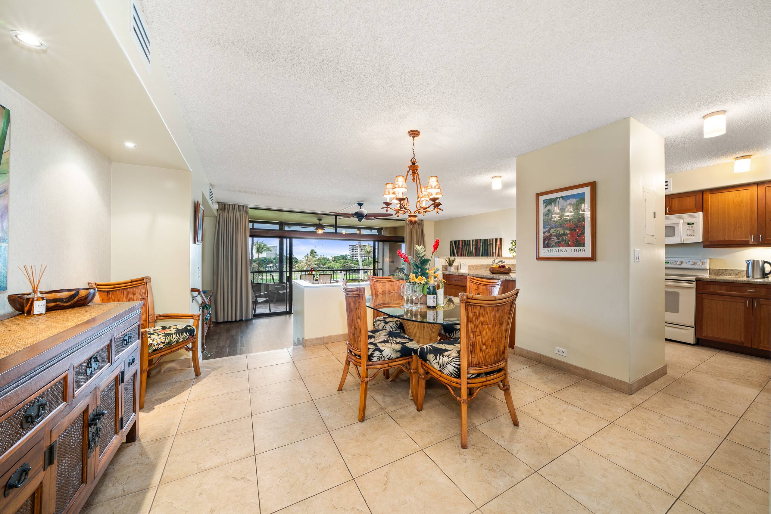 Condo in Lahaina · ★4.89 · 2 bedrooms · 3 beds · 2 baths - Image 11