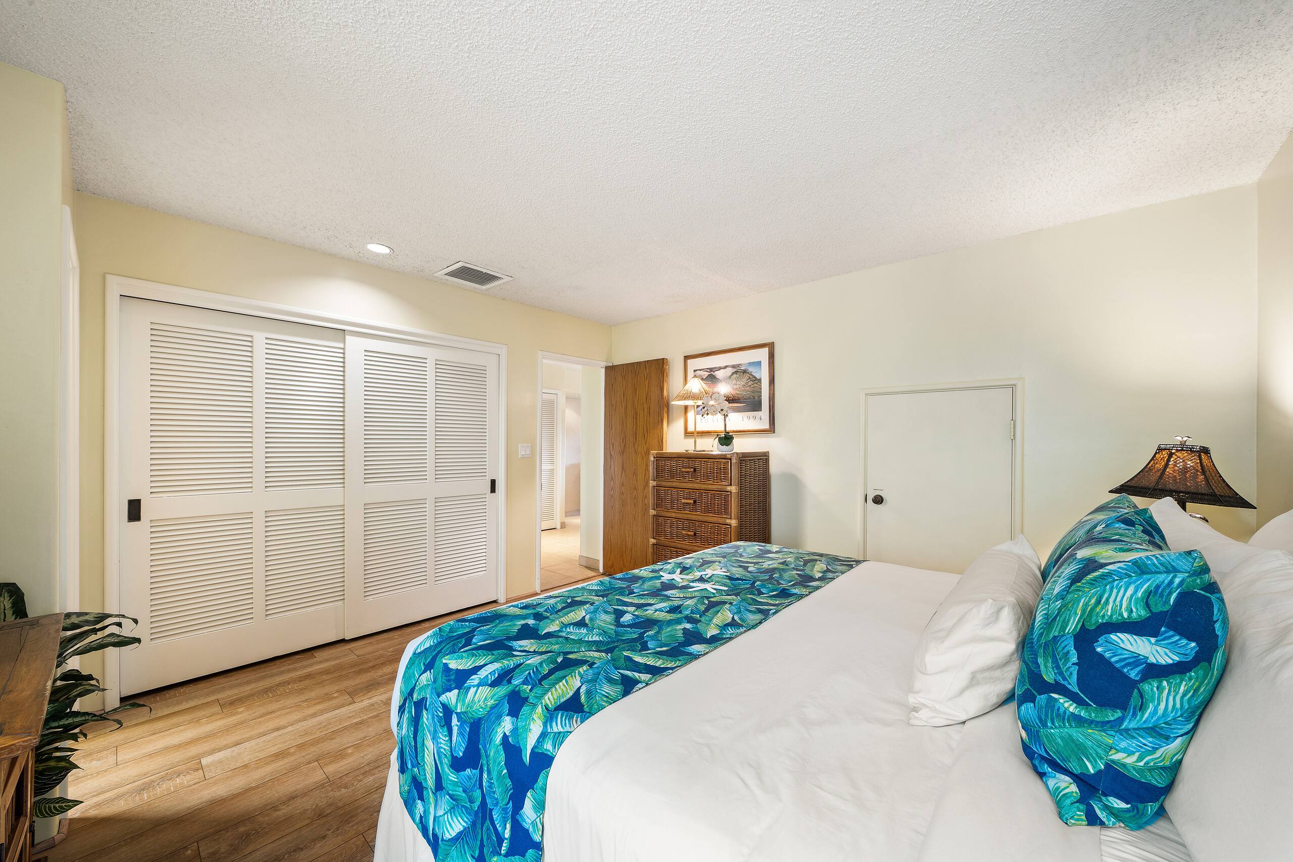 Condo in Lahaina · ★4.89 · 2 bedrooms · 3 beds · 2 baths - Image 23