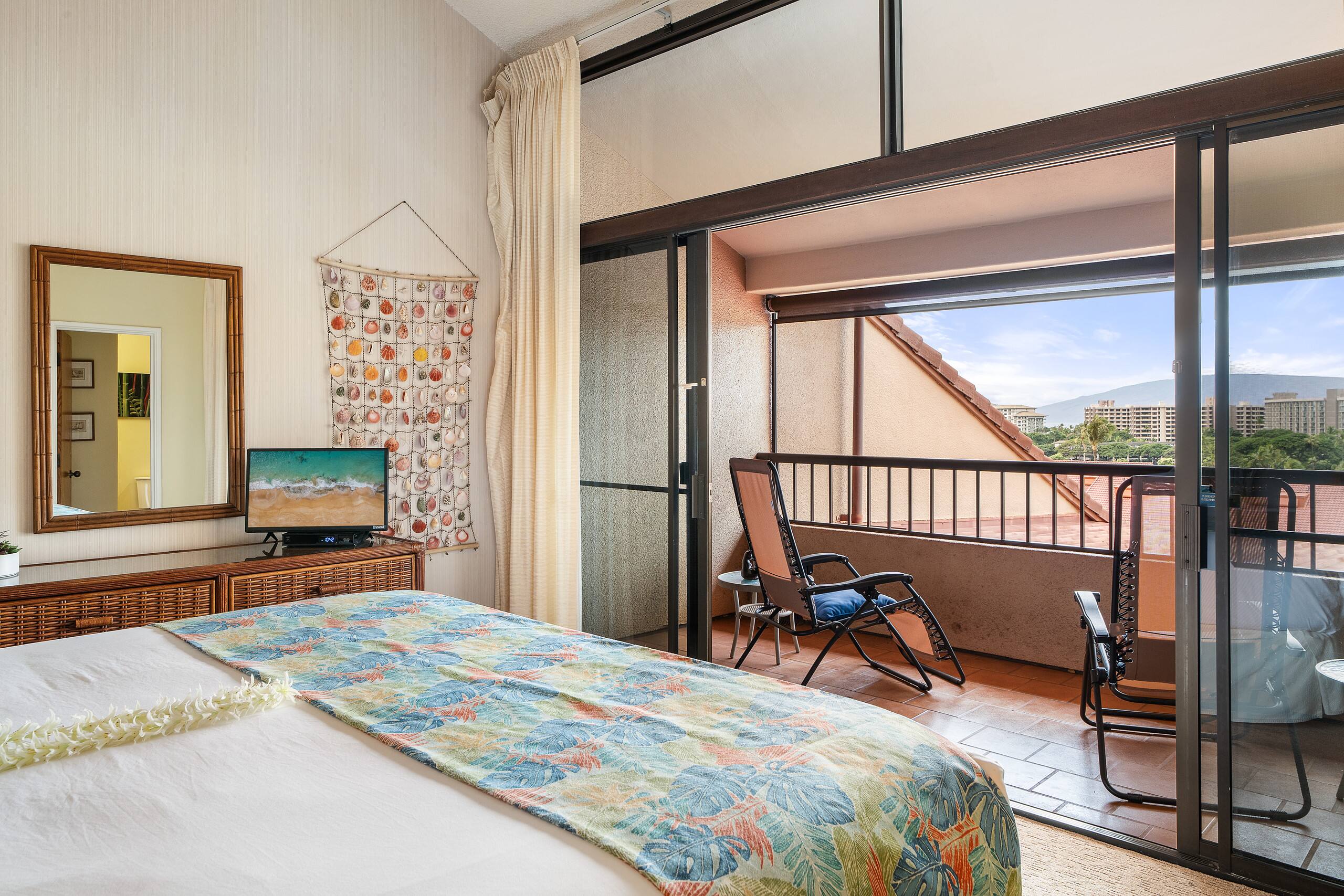 Condo in Lahaina · ★4.89 · 2 bedrooms · 3 beds · 2 baths - Image 17