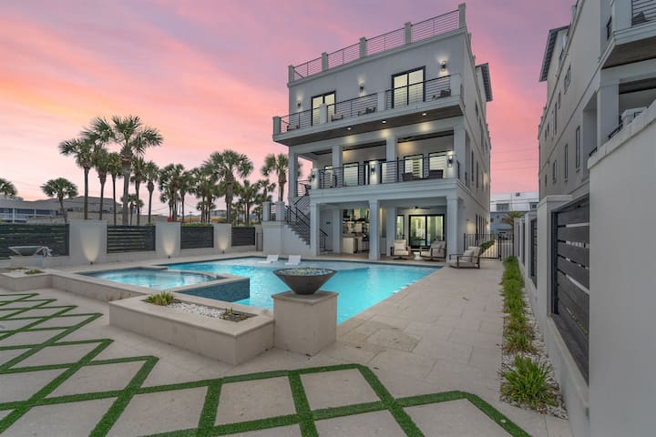 *Bella Vista Luxe*Pool & Hot Tub*Golf Cart*Theater