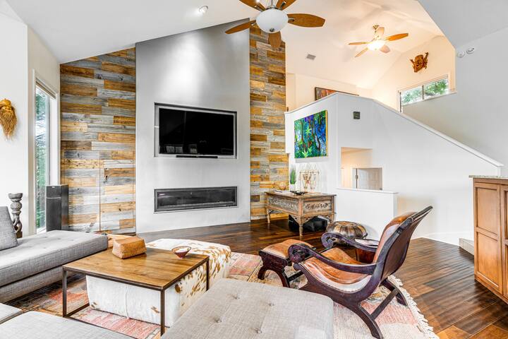 7 Mi to Zilker Park: Oasis w/ Pool & Patio gallery image 4