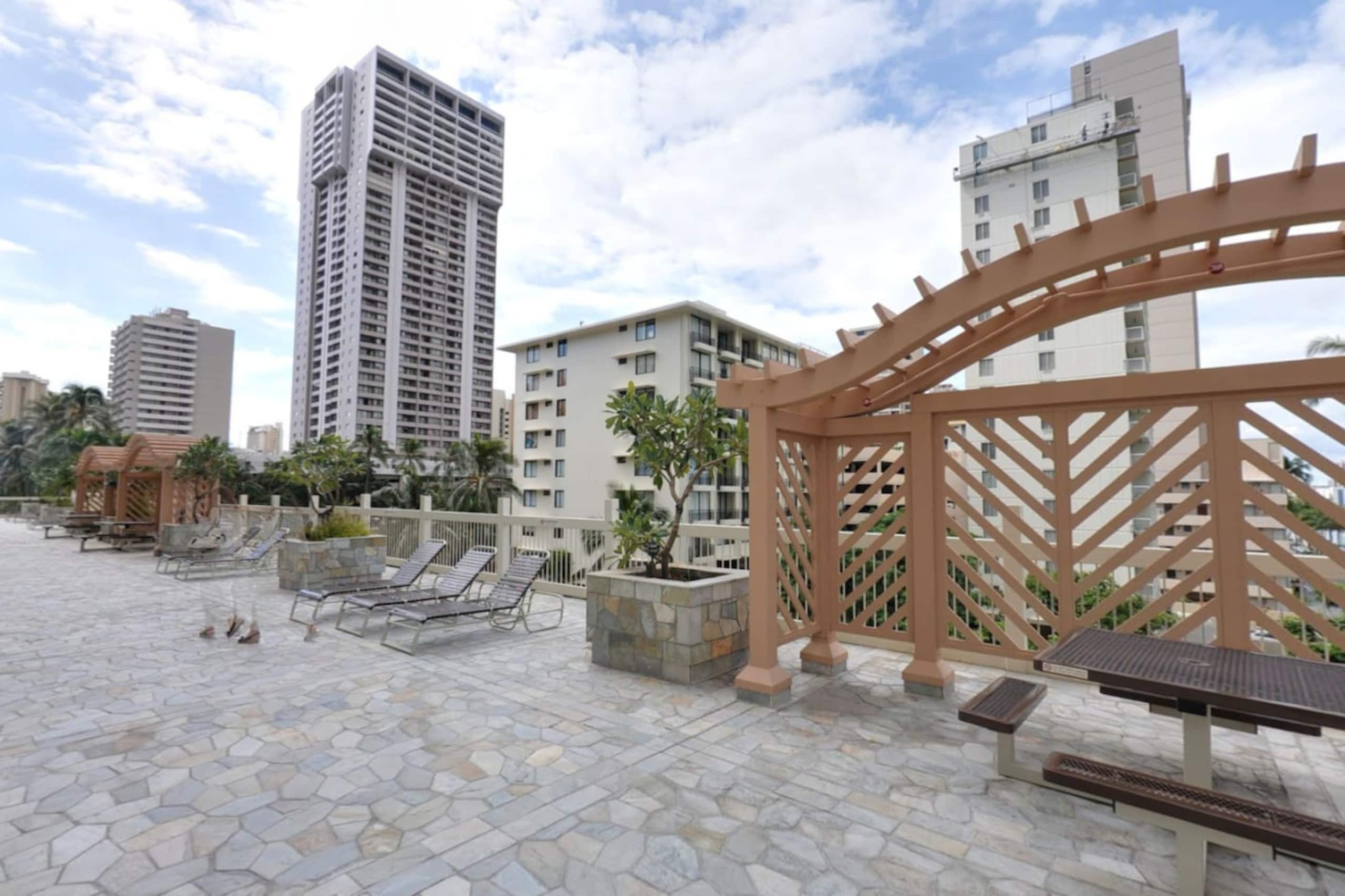 Penthouse Studio w/ Ocean Views | Pool + deck - Image 20