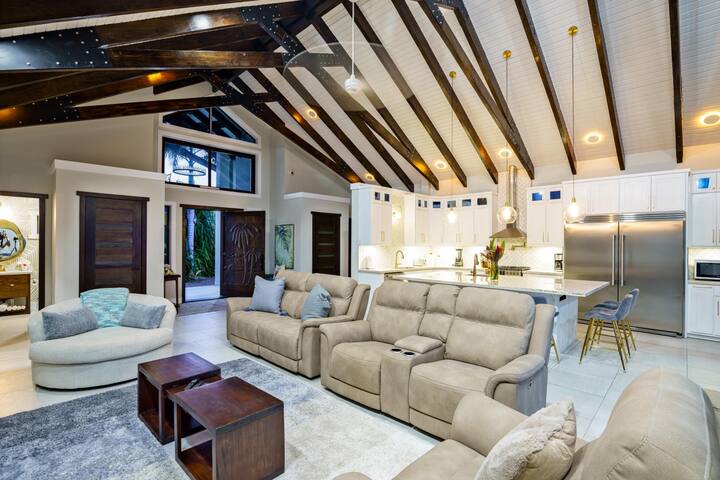 Casa de Wilson – 5 Bedroom Beachfront Villa gallery image 5