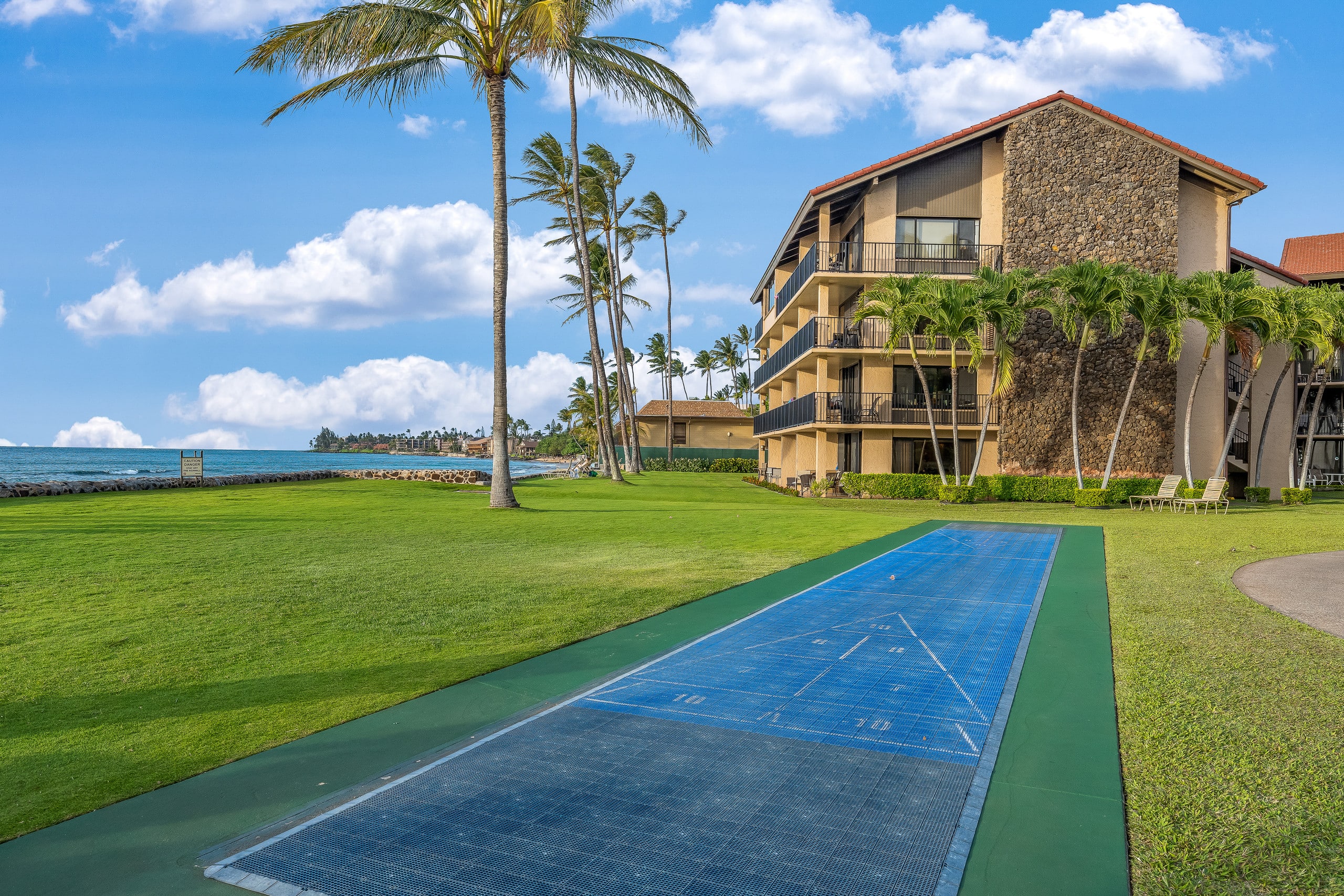Condo in Lahaina · ★4.67 · 3 bedrooms · 4 beds · 3 baths - Image 53