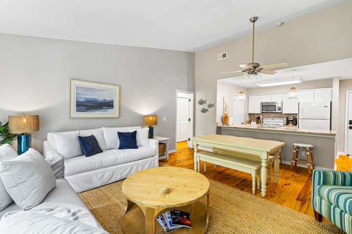 Lagoon Villa 34 - Top Floor Serenity! Near Ocean! - Isle of Palms, SC