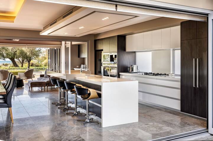 Bayside Bliss gallery image 3