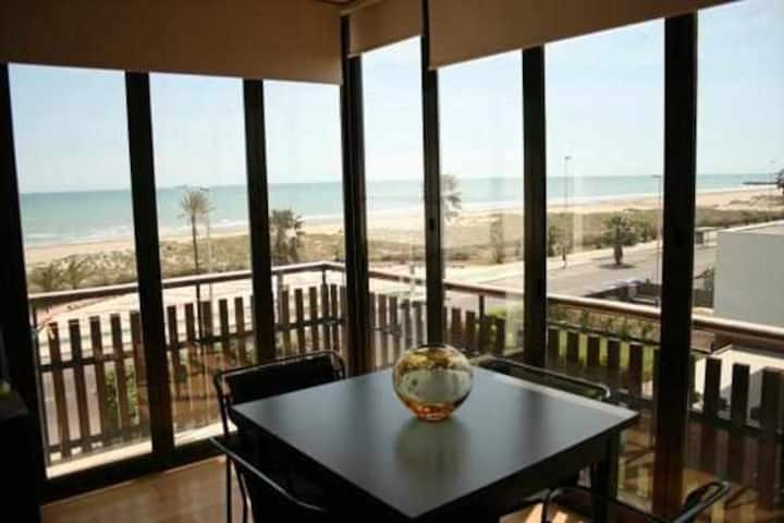 Penthouse Las Minvas 1st line of beach