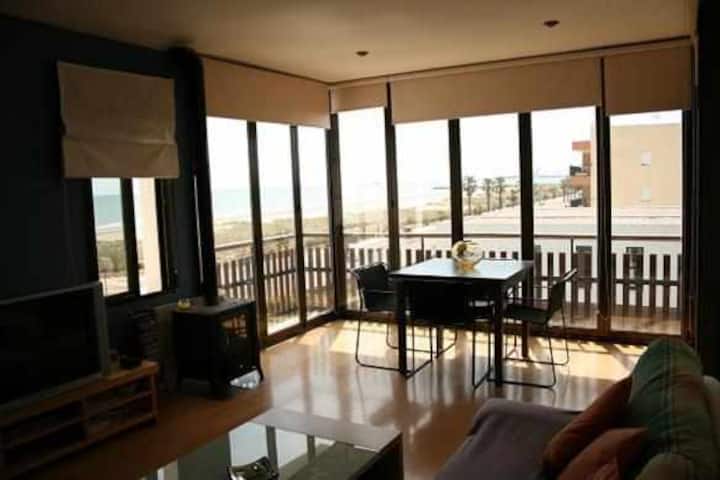 Penthouse Las Minvas 1st line of beach