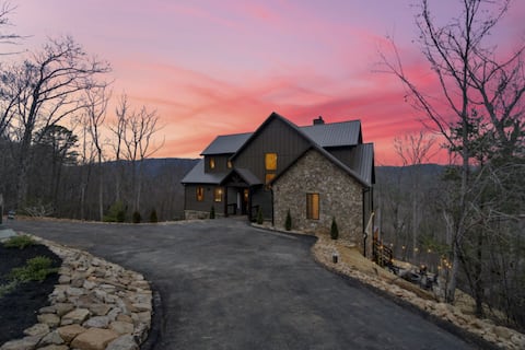 Amazing Views Rustic Lodge Pool Cabin