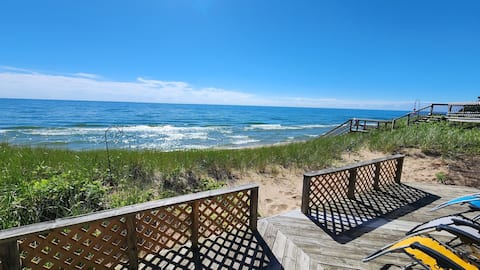 Reagan's Landing | Relaxing Private Beach 3BR, 1BA