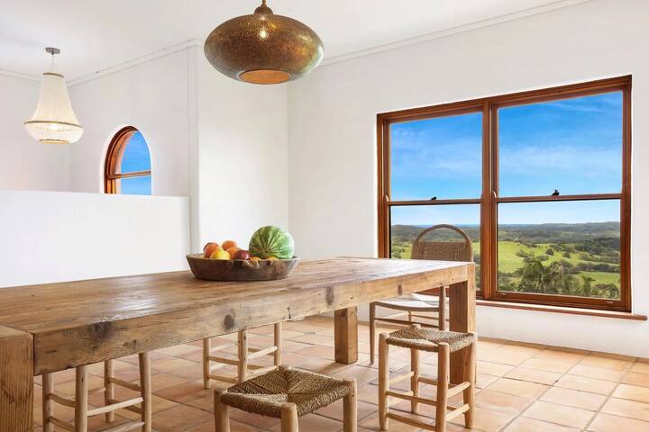 Villa Rosa – A Mediterranean Luxury Home + Pool gallery image 4