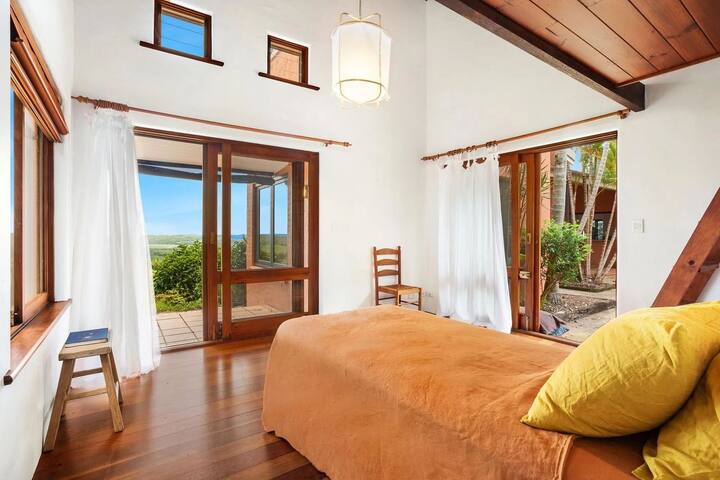 Villa Rosa – A Mediterranean Luxury Home + Pool gallery image 5