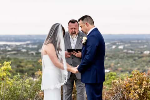 Hill Country wedding estate with sunset views