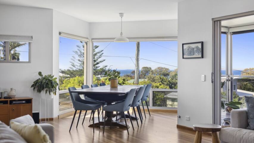 Whale Watches-Observation-deck, Sleeps 6, Pets gallery image 5