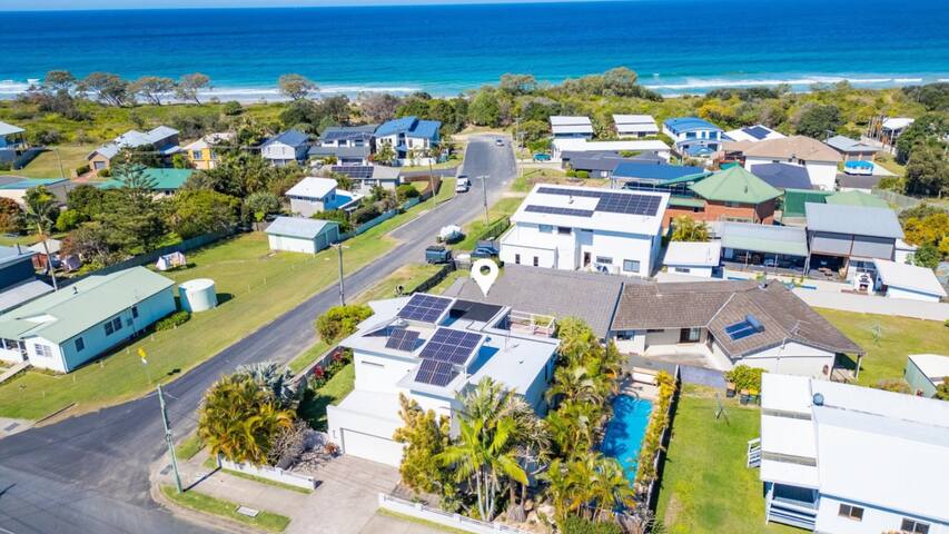 Whale Watches-Observation-deck, Sleeps 6, Pets