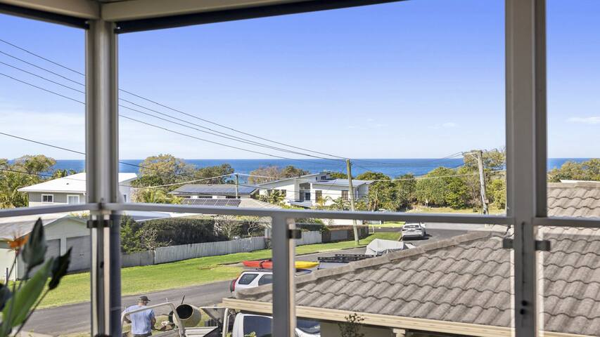 Whale Watches-Observation-deck, Sleeps 6, Pets gallery image 4