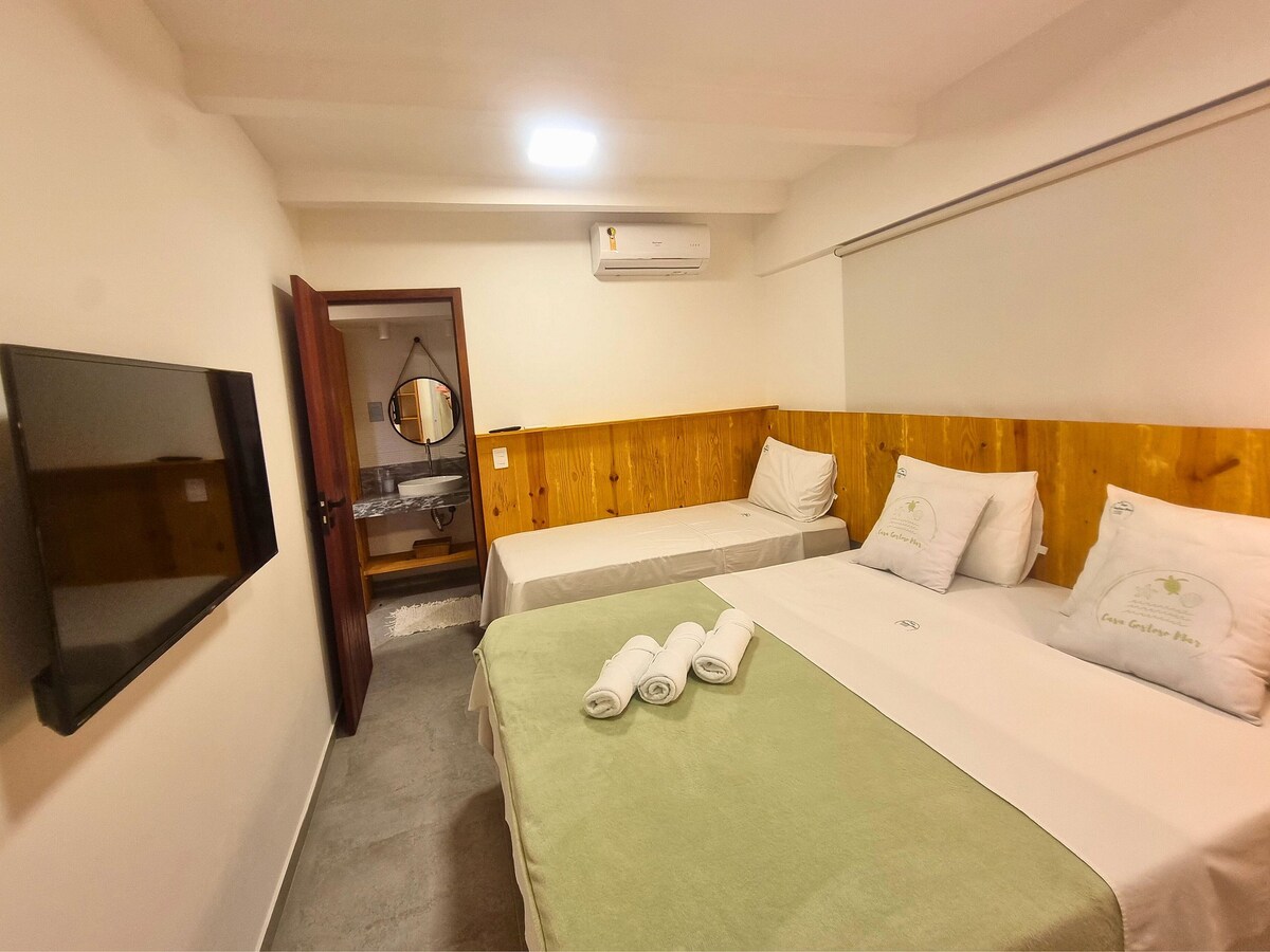 Кревет,фотографија од целата соба,спална соба