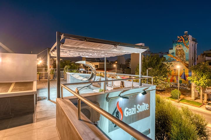 Gazi Suite With Private Rooftop - Atenas
