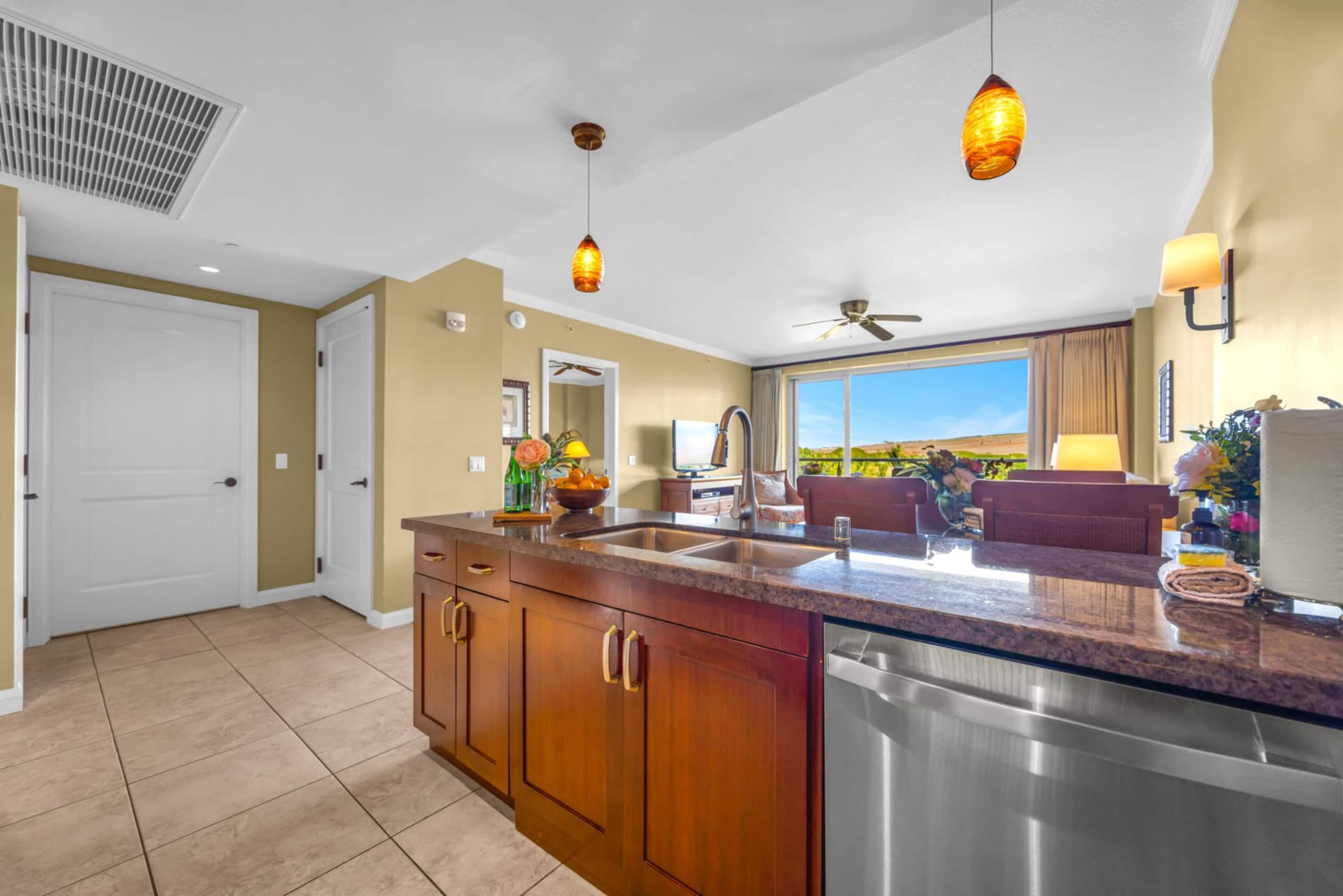 Condo in Lahaina · ★5.0 · 1 bedroom · 2 beds · 1 bath - Image 16