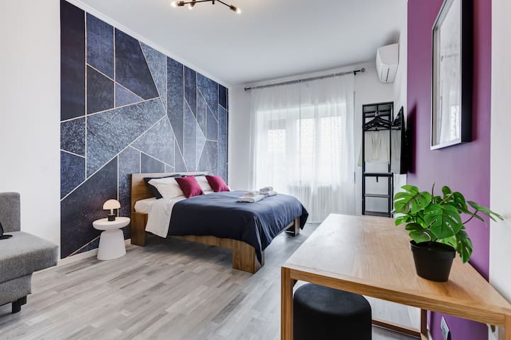 BDC – Rome, Open City! 3-BDR!