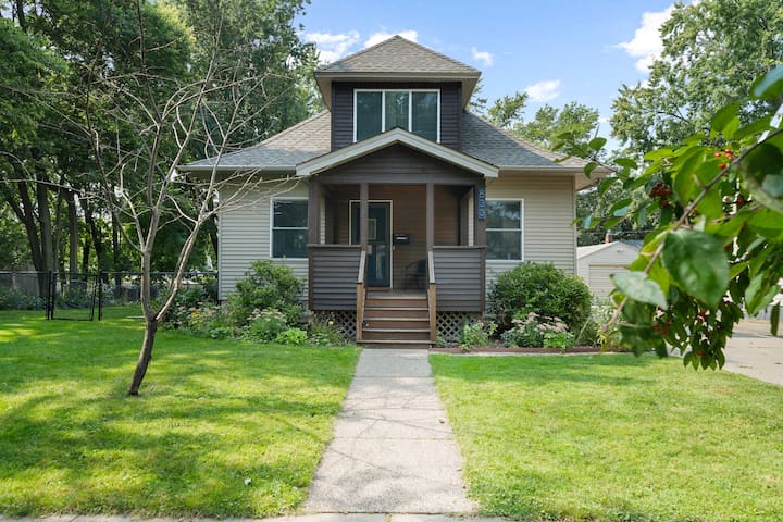 MINNeSTAY* Cherokee Park | Mississippi River