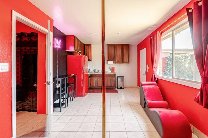 Phoenix Kink Red Room for adults