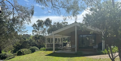 Yankalilla Foothills Retreat