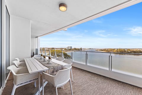 Breathtaking Waterfront Apartment in Mandurah