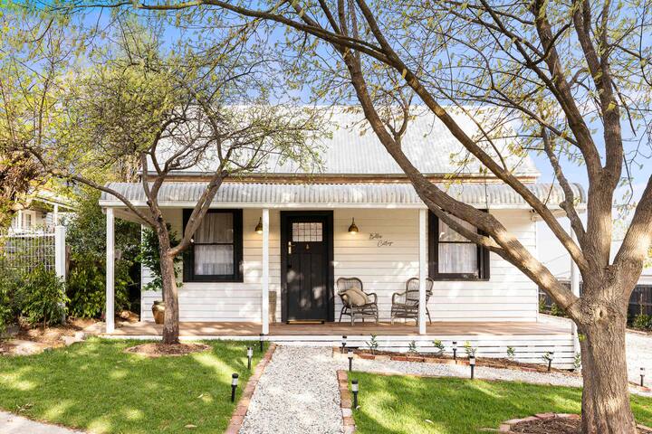 Bella’s Cottage Yarra Valley | Spa & Sauna