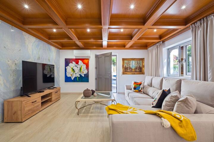 Villa Rosa Estoril Retreat by Portugal Portfolio gallery image 2