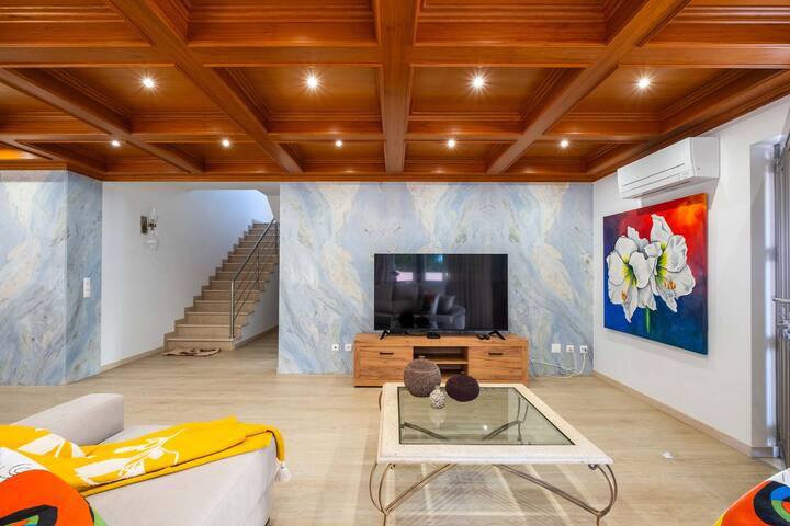 Villa Rosa Estoril Retreat by Portugal Portfolio gallery image 3