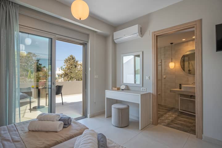 1/2 makuuhuonetta talon alemmassa kerroksessa