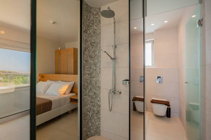 Luxury Villa Zakkallin – With Amazing View gallery image 4