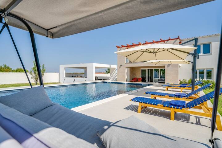 ID Riva Tours managed Airbnb listing 1