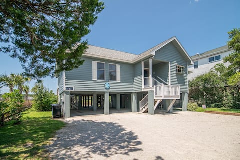 Great house with creek view and access