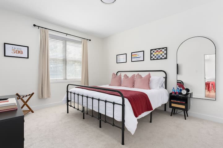 ที่เดียวที่คุณจะพบความสงบและเงียบหลังจากปาร์ตี้รถกับเพื่อนร่วมมหาวิทยาลัยของคุณ