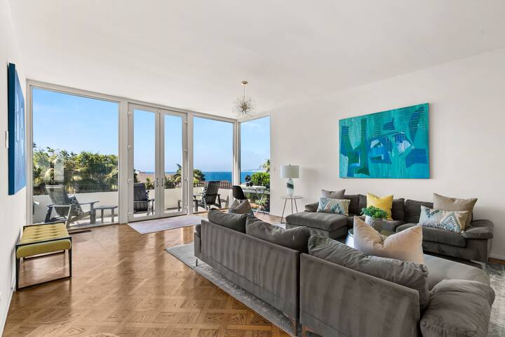 Sea Serenity, Coastline Views and Pool gallery image 2