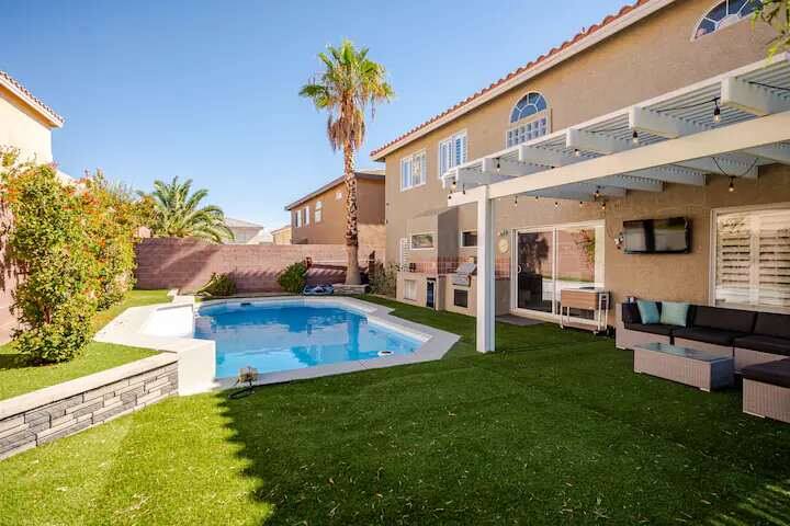 The Vegas Villa gallery image 3