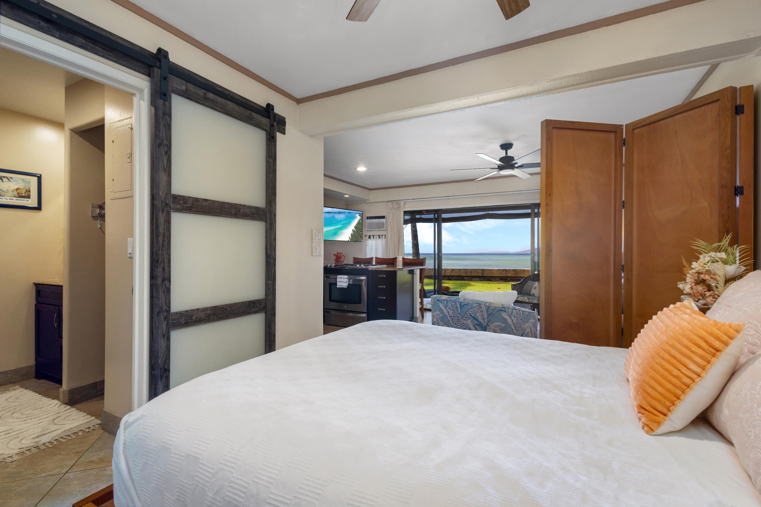 Direct Oceanfront Beach Pohailani Studio - Image 27