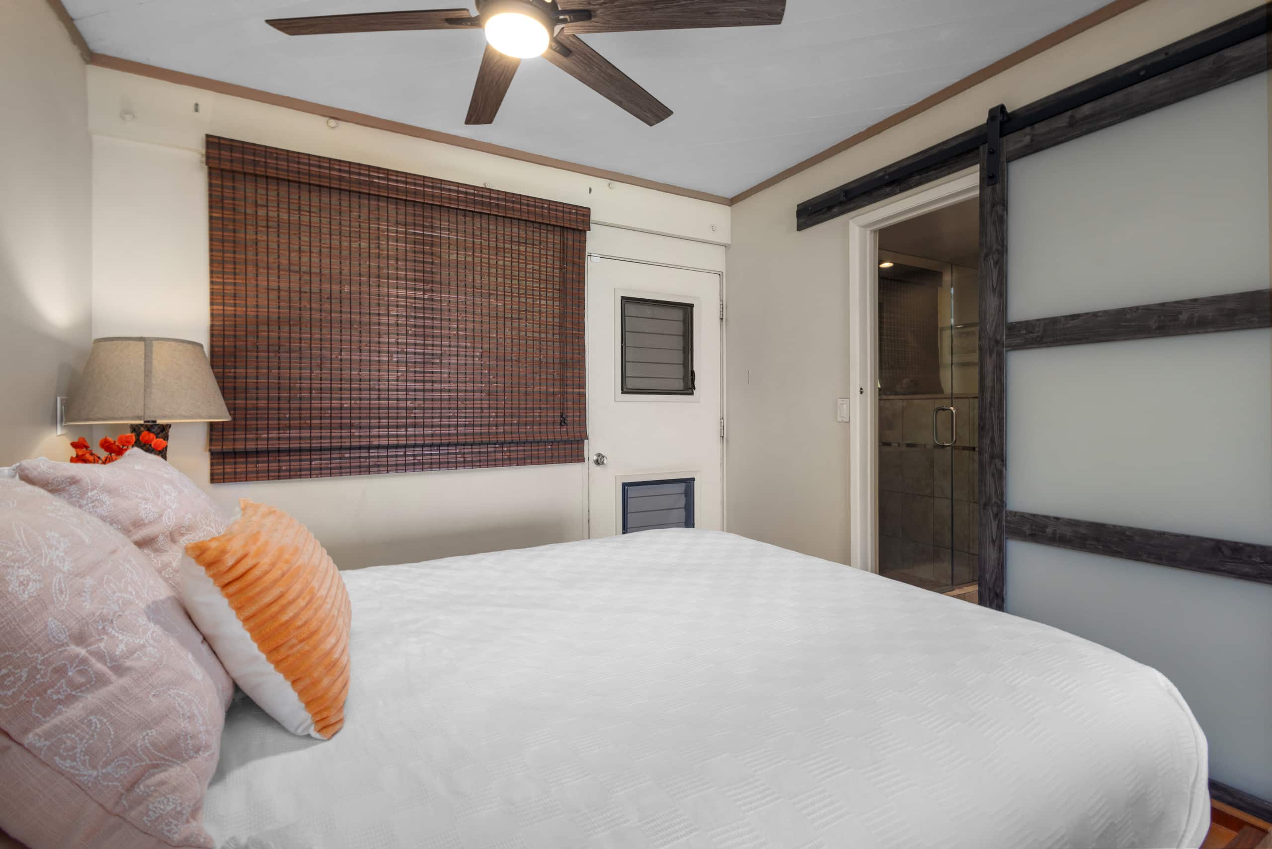 Direct Oceanfront Beach Pohailani Studio - Image 23
