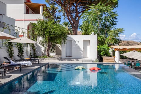 Villa Esotica