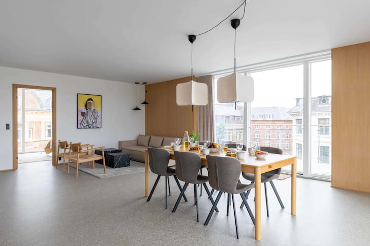 Spacious 2BR Apartment with Large Terrace