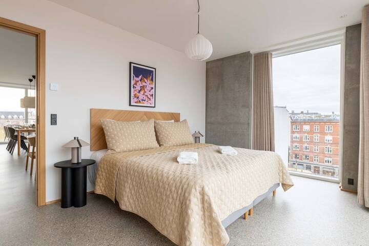 Superior 2BR Apartment with Terrace in Urban Area gallery image 2