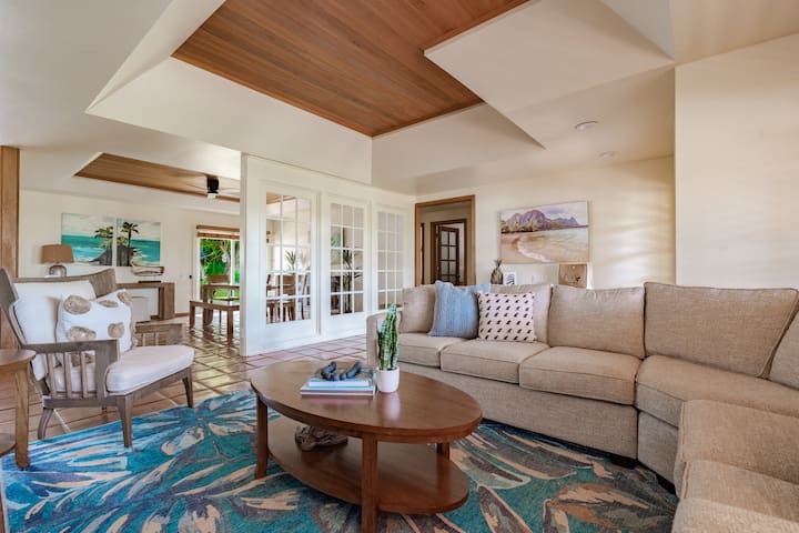 New Listing 3 Bdrm Steps To Shipwreck Beach With