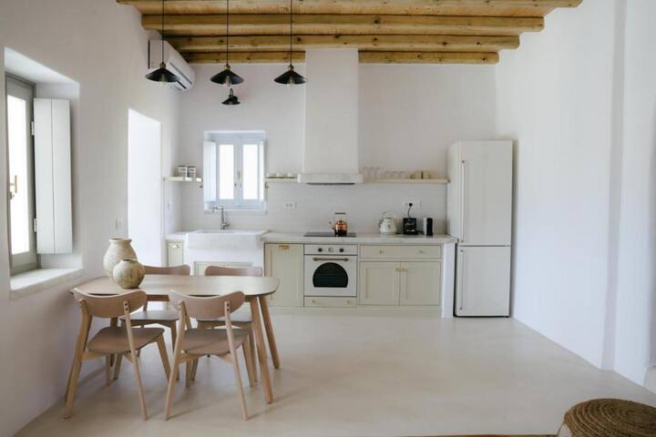 Agapi home gallery image 3