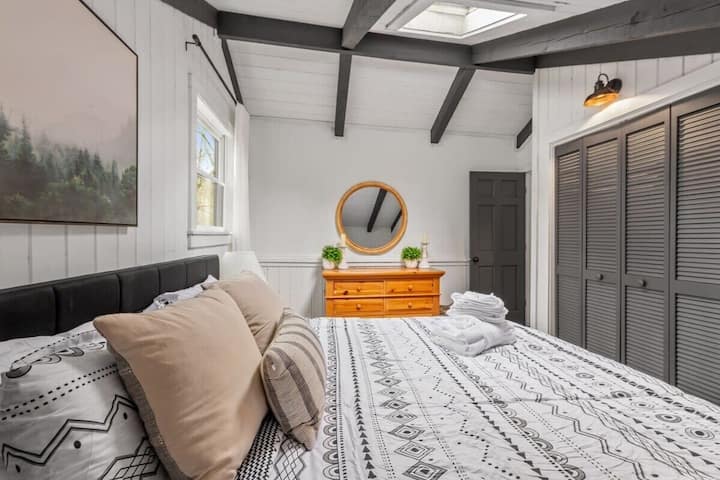 Sleep soundly in our comfortable bedrooms