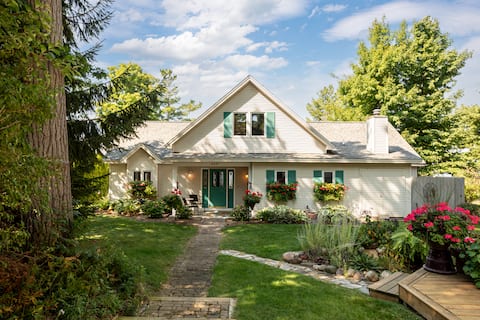 Deepwater Sunset Paradise | Private Beach | AC |